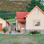 아파트 Bazaltorgona Kisapati