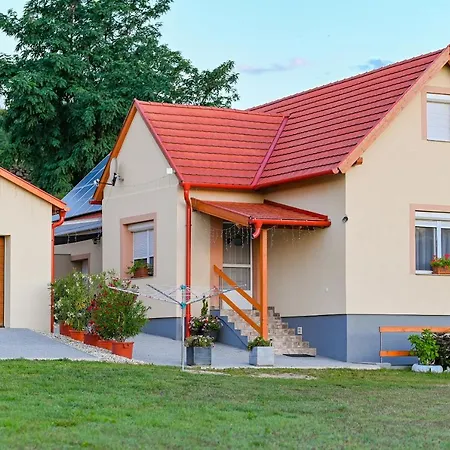 Nyugalom Szigete Bazaltorgona Kisapati