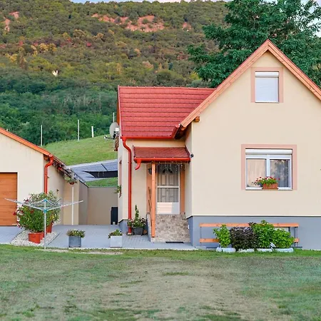 Appartamento Nyugalom Szigete Bazaltorgona Kisapati