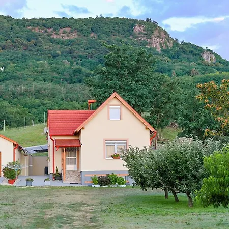 Appartamento Nyugalom Szigete Bazaltorgona Kisapati